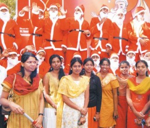 kanimozhi-in-christmas-celebrations kanimozhi-in-christmas-celebrations