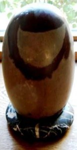 lingam-stone lingam-stone